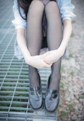 动漫美少女受辱触手_BD全集免费观看